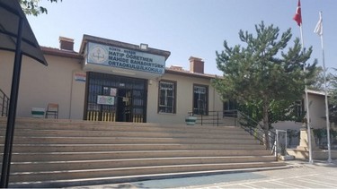 Konya-Meram-Hatıp Öğretmen Mahide Bahadırtürk Ortaokulu fotoğrafı