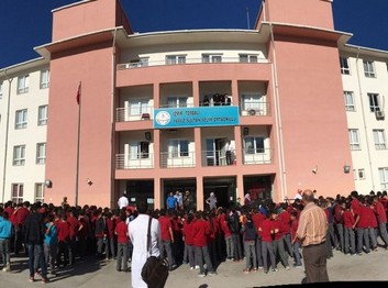 İzmir-Torbalı-Yavuz Sultan Selim Ortaokulu fotoğrafı
