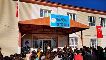 Bitlis-Ahlat-Ovakışla Ortaokulu fotoğrafı