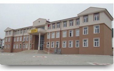 Balıkesir-Edremit-Altınoluk Fernur Sözen Mesleki ve Teknik Anadolu Lisesi fotoğrafı