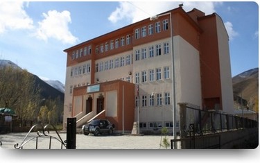 Hakkari-Yüksekova-Adaklı Köyü Borsa İstanbul Şehit Piyade Er Lezgin Han Ortaokulu fotoğrafı