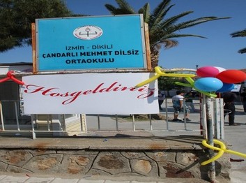 İzmir-Dikili-Çandarlı Mehmet Dilsiz Ortaokulu fotoğrafı