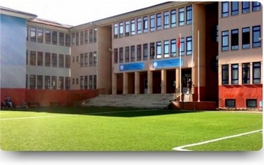 Trabzon-Beşikdüzü-Şehit Öğretmen Gürhan Yardım Ortaokulu fotoğrafı