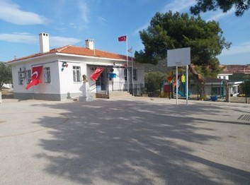 İzmir-Çeşme-Germiyan İlkokulu fotoğrafı