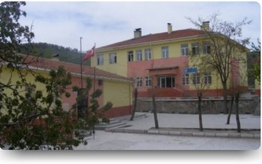 Niğde-Çiftlik-Mahmutlu İlkokulu fotoğrafı