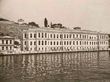 İstanbul-Beşiktaş-Kabataş Erkek Lisesi fotoğrafı