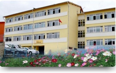 Trabzon-Sürmene-Sürmene Hasan Tahsin Kırali Anadolu Lisesi fotoğrafı