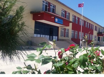 Kahramanmaraş-Onikişubat-Kale Karataş Ortaokulu fotoğrafı