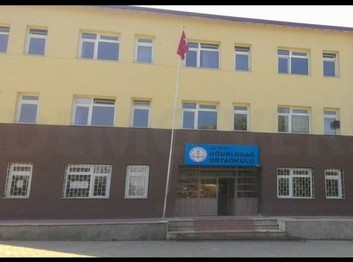 Çorum-Uğurludağ-Uğurludağ Ortaokulu fotoğrafı