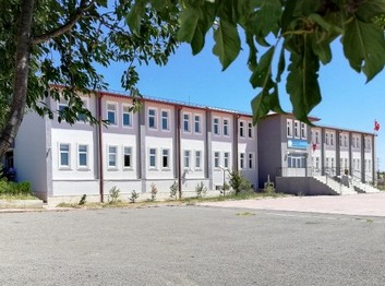 Sivas-Hafik-Adem Yavuz Yatılı Bölge Ortaokulu fotoğrafı