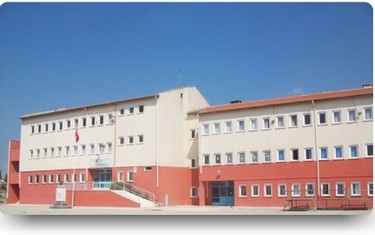 Manisa-Saruhanlı-Saruhanlı Nuriye Ortaokulu fotoğrafı