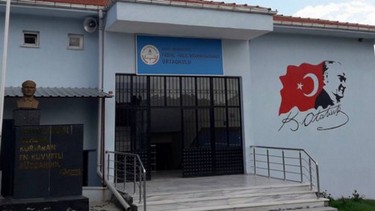 Uşak-Banaz-Fadime-Halil İbrahim Karahan Derbent Ortaokulu fotoğrafı