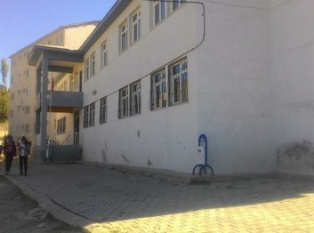 Hakkari-Çukurca-Emir Şaban İmam Hatip Ortaokulu fotoğrafı
