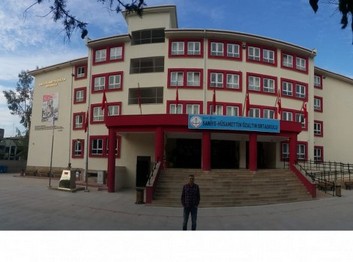Adana-Seyhan-Saniye Özaltın Ortaokulu fotoğrafı