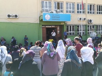 İzmir-Bornova-Fırat Yılmaz Çakıroğlu İlkokulu fotoğrafı