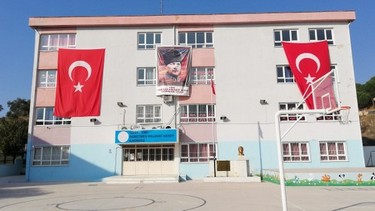 İzmir-Tire-Öğretmen Melahat Aksoy İlkokulu fotoğrafı