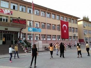 Aydın-Efeler-Mustafa Kiriş Ortaokulu fotoğrafı