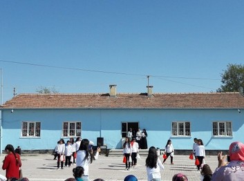 Aksaray-Eskil-Şehit Azam Güdendede Ortaokulu fotoğrafı