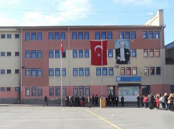 Ankara-Etimesgut-Şehit Mutlu Can Kılıç Ortaokulu fotoğrafı
