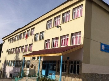 Mersin-Toroslar-Gözne Ortaokulu fotoğrafı