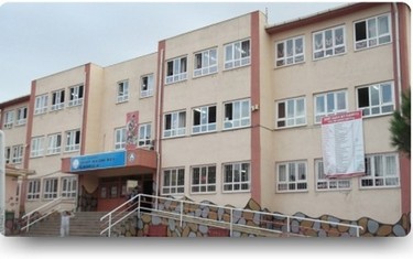 İzmir-Bayraklı-Şehit Nazım Bey İlkokulu fotoğrafı