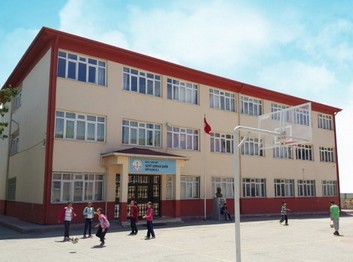 Bursa-Karacabey-Şehit Serkan Şahin Ortaokulu fotoğrafı