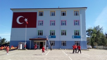 Ordu-Çatalpınar-Karahamza Şehit Ahmet Karadağ Ortaokulu fotoğrafı
