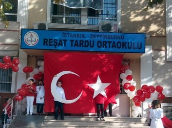 İstanbul-Zeytinburnu-Reşat Tardu Ortaokulu fotoğrafı