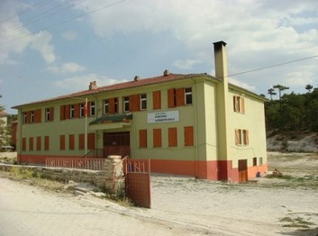 Isparta-Yalvaç-Koruyaka Ortaokulu fotoğrafı