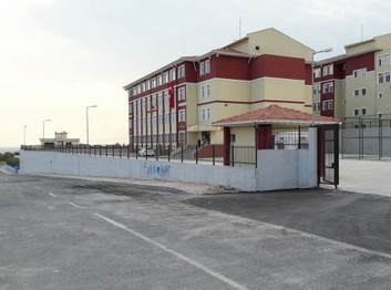 İstanbul-Beylikdüzü-Gürpınar İsmail Lütfi Çakan Anadolu İmam Hatip Lisesi fotoğrafı