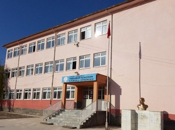 Çorum-Sungurlu-Tuğlu Şehit Ali Alıtkan Ortaokulu fotoğrafı