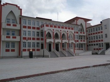 Niğde-Bor-Onur Ekemen İlkokulu fotoğrafı