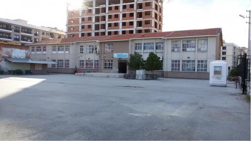İzmir-Karşıyaka-Örnekköy Şehit Astsubay Erkan Durukan İlkokulu fotoğrafı