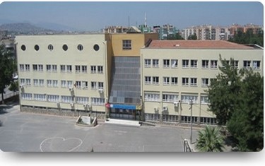 İzmir-Bornova-Ferit-Bahriye Ergil Ortaokulu fotoğrafı