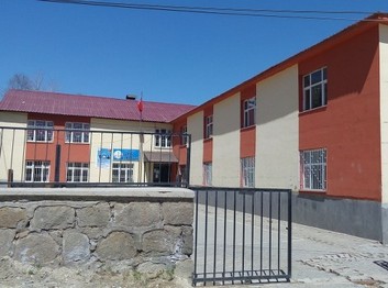 Bitlis-Merkez-Saray Ortaokulu fotoğrafı