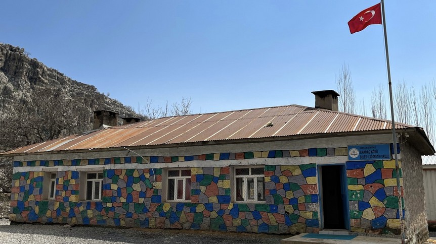 Hakkari-Derecik-Anadağ Köyü Bölek Mezrası İlkokulu fotoğrafı