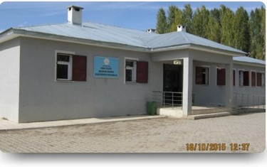 Erzurum-Hınıs-Hınıs Yelpiz Erzurum Merkez Öğretmenevi Ortaokulu fotoğrafı