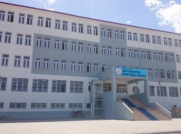 Iğdır-Merkez-Şehit Başkomiser Mehmet PARLAK Ortaokulu fotoğrafı