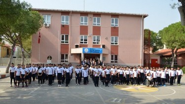 İzmir-Karabağlar-Zeyni Hanım Ortaokulu fotoğrafı