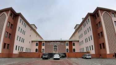 Ağrı-Merkez-Hayrettin Atmaca Kız Anadolu İmam Hatip Lisesi fotoğrafı