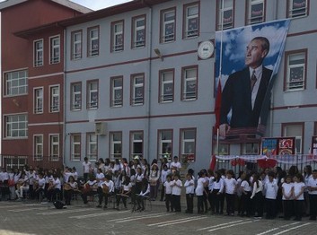 Bursa-Nilüfer-Nilüfer İsmail Kadriye Solakoğulları Ortaokulu fotoğrafı