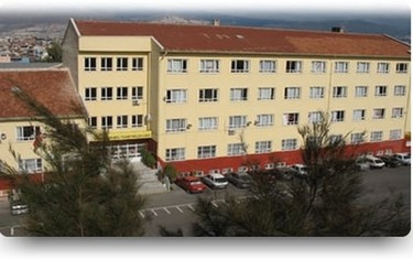 İzmir-Bornova-Bornova Şükrü Seher Ergil Çok Programlı Anadolu Lisesi fotoğrafı
