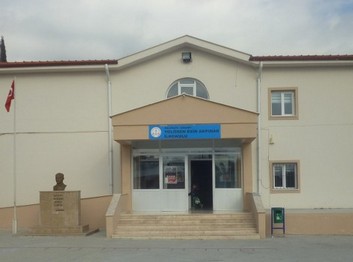 Balıkesir-Edremit-Yolören Esin Akpınar İlkokulu fotoğrafı