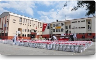 İzmir-Karabağlar-Vali Nevzat Ayaz Anadolu Lisesi fotoğrafı