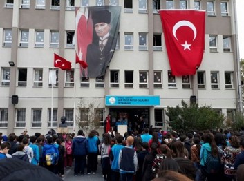 İstanbul-Esenyurt-Şair Fevzi Kutlu Kalkancı Ortaokulu fotoğrafı