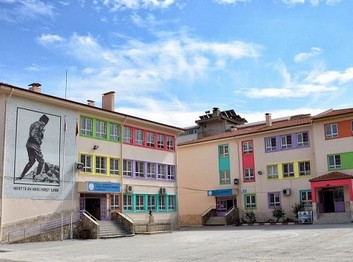 Denizli-Pamukkale-Yardım Sevenler Derneği İlkokulu fotoğrafı