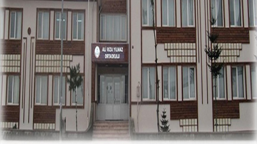 Rize-Derepazarı-Ali Rıza Yılmaz Ortaokulu fotoğrafı