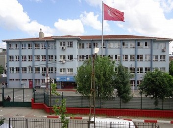 İstanbul-Sultanbeyli-Yunus Emre Ortaokulu fotoğrafı