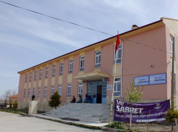 Konya-Emirgazi-Demirci İmam Hatip Ortaokulu fotoğrafı