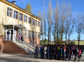Erzurum-Hınıs-14 Mart Ortaokulu fotoğrafı